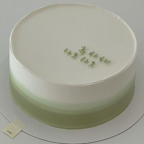 Korean Style Aesthetic, Korea Cake, Matcha Cake, Pastel Cakes, Cake Mini, Korean Cake, Green Cake, Simple Cake Designs, Mini Cakes Birthday