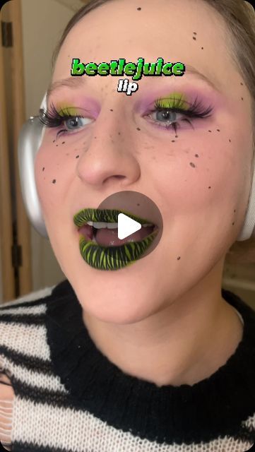 Beetle Juice Lips, Lady Beetlejuice Costume, Easy Beetlejuice Makeup, Beetlejuice Makeup Ideas, Beetlejuice Inspired Makeup, Beetle Juice Makeup Female, Beetlejuice Makeup Glam, Beetlejuice Lips, Halloween Eyeshadow Looks