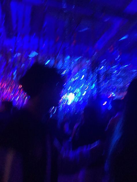 Party Boys Night Club, Boy Party Aesthetic, Dark Blue Party Aesthetic, Blue Guy Aesthetic, Blue Club Aesthetic, Party Guy Aesthetic, Party Blue Aesthetic, Party Aesthetic Blue, Flashing Lights Aesthetic