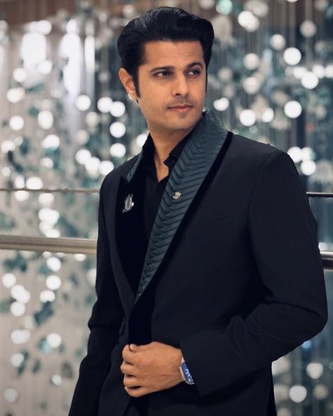 Neil Bhatt, Italian Women, Cute Couple Pictures, Couple Pictures, Actors