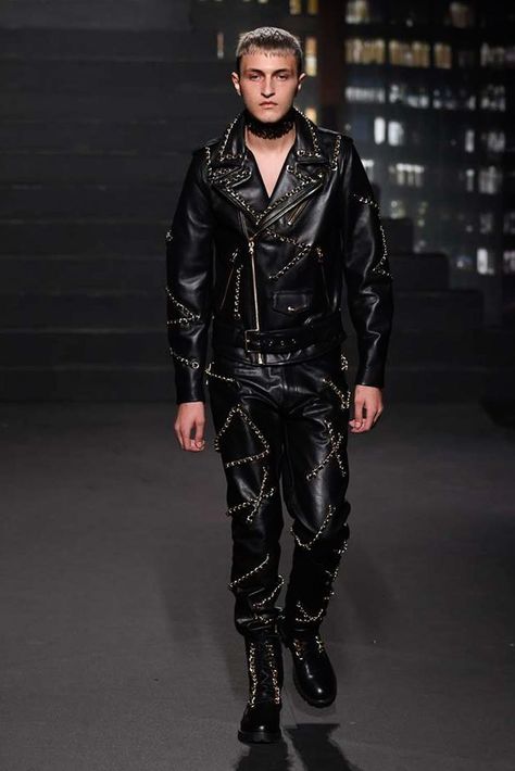 H&M x Moschino Spring 2019 Ready-to-Wear Collection - Vogue Reputation Era Outfits, Era Outfits, Dior Store, Leather Jacket Outfit Men, Reputation Era, Nursing Fashion, Jumpsuit Men, Leather Jacket Outfits, Male Fashion Trends