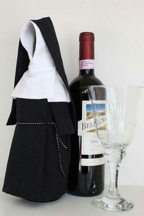 Wine Apron, Wine Bottle Box, Nun Costume, Decorated Bottles, Glitter Bottle, Wine Bottle Covers, Diy Jar Crafts, A Bottle Of Wine, Church Activities