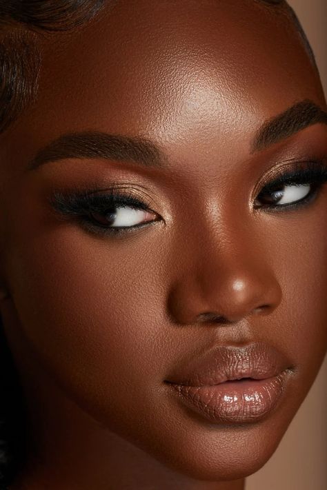 Gold Makeup Looks, African American Makeup, Makeup For Black Skin, Lip Liners, Ethereal Makeup, Brown Makeup, Black Makeup, Dark Makeup, Crumb Cake