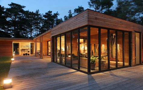 https://www.ronenbekerman.com/bergman-werntoft-house-johan-sundberg/ Modern Wood House, Garden Lodge, Atrium House, Sweden House, A Modern House, Shipping Container Home Designs, Building A Container Home, Container House Plans, Shipping Container House