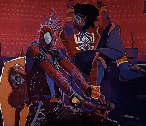 Hobie Brown And Pavitr Prabhakar Icons, Spider Man Across The Spider Verse Hobie And Pavitr, Spiderpunk And Pavitr Prabhakar, Hobie Brown Pavitr Prabhakar, Spider Man Hobie Brown, Pav And Hobie Spiderman, Hobie X Pavitt, Hobie Matching Pfp, Pavitr Prabhakar Hobie Brown