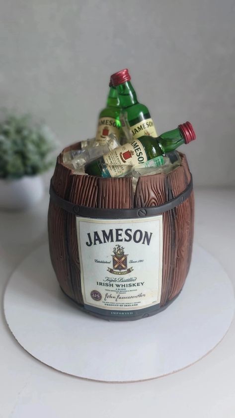 Alcohol Barrel Cake, Jameson Birthday Cake For Men, 36 Birthday Cake Man, Jameson Whiskey Cake, Jameson Cake, Men Cakes, Liquor Cake, Barrel Cake, Whiskey Cake