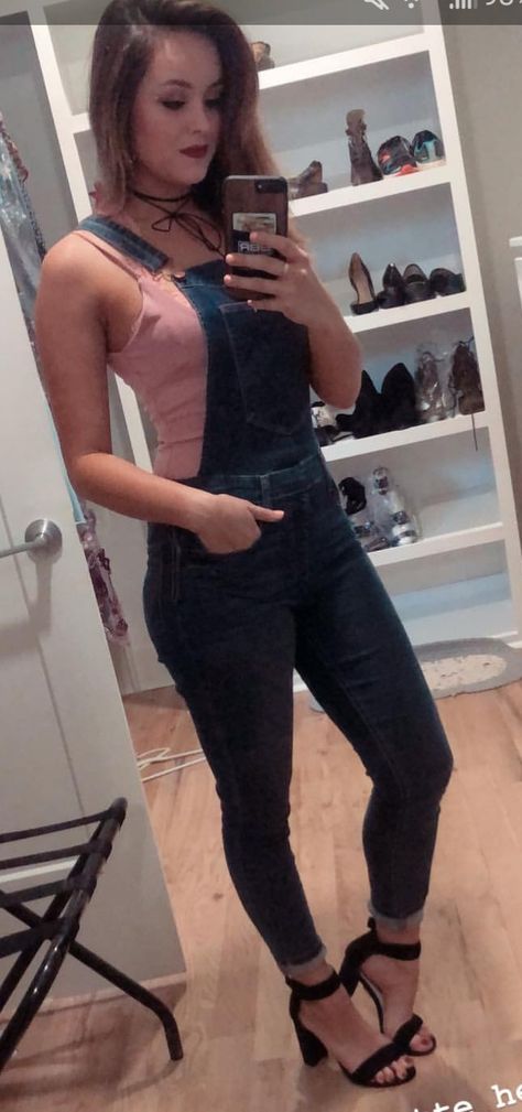 Hayley Orrantia, The Goldbergs, Shaggy Short Hair, Short Hair, Short Hair Styles, Overalls, Pants, Hair, Beauty