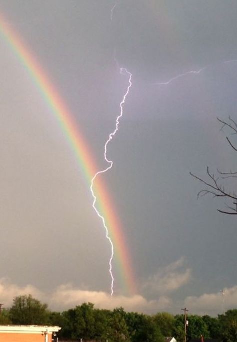 Rainbow Light Aesthetic, Camping Pics, Rainbow Pictures, Bff Hands Aesthetic, Under The Rainbow, Double Rainbow, Rainbow Sky, Spiritual Artwork, Sky Pictures