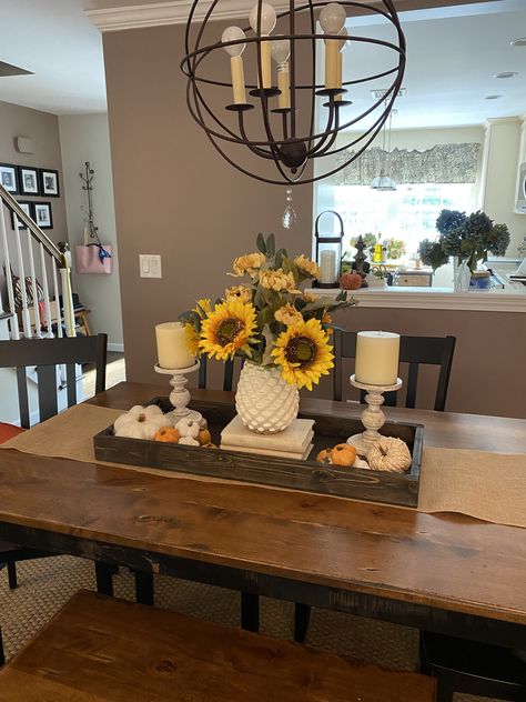 Sunflower Kitchen Table Centerpieces, Sunflower Dining Room Decor, Sunflower Dining Table Decor, Thanksgiving Sunflower Table Decor, Sunflower Home Decor Living Room, Summer Entry Table Decor, Sunflower Dining Room, Sunflower Kitchen Decor Ideas, Rectangle Table Centerpieces