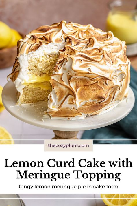 A lemon curd cake with meringue topping on a wood and marble cake stand, with fresh lemons Lemon Filling For Cake, Christmas Bake Off, Tart Lemon Curd, Cake With Meringue, Fluffy Meringue, Lemon Meringue Pie Easy, Lemon Meringue Cake, Curd Cake, Easy Easter Recipes