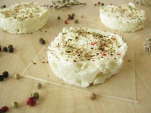 Homemade Cheeses for Beginners Homemade Cheeses, Home Made Cheese, Yogurt Making, Cheese Recipes Homemade, Cheese Making Recipes, Diy Cheese, Making Cheese, Recipes Cheese, Cheese Homemade