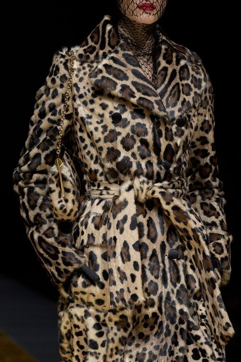 Fierce Animals, Fall Runway, Vogue Runway, Favorite Scents, Fall 2024, European Fashion, Formal Wear, Chic Outfits, High Fashion