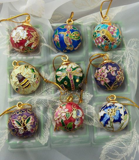 Cloisonne Enamel Ball Ornament Set Clear Ornament Balls, Sparkle Ball, Clear Ornaments, Glass Ball Ornaments, Painted Christmas Ornaments, Acrylic Decor, Bell Ornaments, Porcelain Ornaments, Cloisonne Enamel