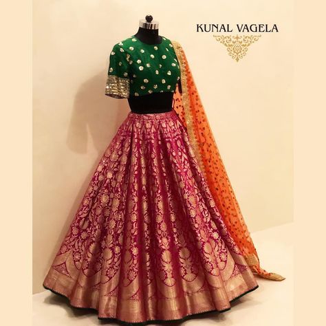 Banarasi Lehenga Ideas, Benarasi Lehengas Bridal, Lehenga Designs Banarasi, Red Benarasi Lehengas, Banarasi Chaniyacholi, Benaras Lehangas, Red Banarasi Lehenga, Banarasi Lehenga Bridal, Benarasi Lehengas