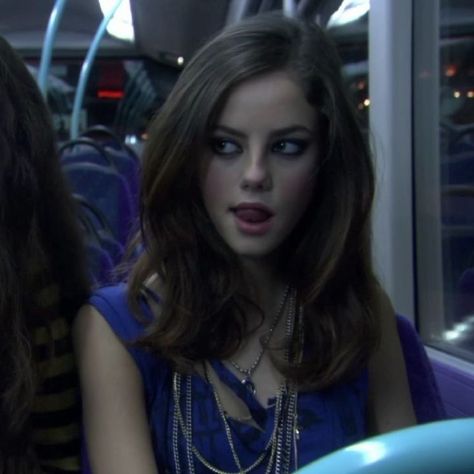 Effy Stonem Style, Effy Stonem, Skin Aesthetics, Skins Uk, Kaya Scodelario, Iconic Women, Hair Inspo, Style Icons, Pretty People