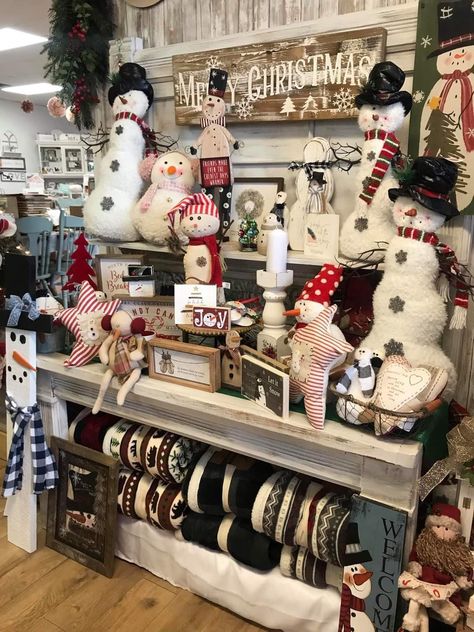 Snowman Collection Display Ideas, Snowman Display, Collection Display Ideas, Christmas Moodboard, Shelf Sitters, Booth Displays, Warm Bed, Collection Display, Craft Show Displays