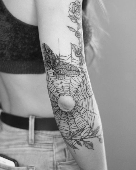 Spider Web Tattoo Elbow, Babe Tattoo, Filler Tattoo Designs, Gap Filler Tattoo, Artsy Tattoos, Spider Web Tattoo, Traditional Tattoo Inspiration, Cherub Tattoo, Free Hand Tattoo