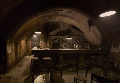 Interior of The Blind Pig in Fantastic Beasts and Where To Find them, inspiration for a 1920's speakeasy party 1920 Speakeasy, 20s Speakeasy, Speakeasy Aesthetic, 1920s Aesthetic, 1920s Speakeasy, Speakeasy Party, Fantastic Beasts And Where, White Wings, Old Fashioned Glass