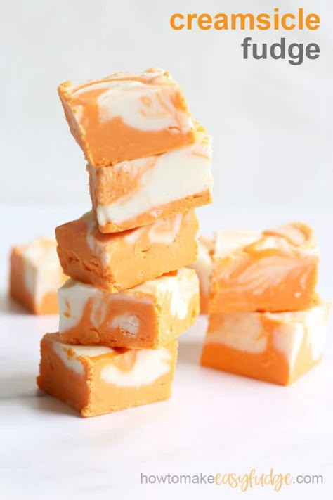 EASY orange creamsicle fudge, made with 4-ingredients in the microwave! Start with white chocolate chips and a can of store-bought frosting for a delicious, easy fudge made in minutes. #orangecreamsicle #creamsiclefudge #orangevanilla #easyfudge #easyfudgerecipe #bestfudgerecipe #homemadefudge #nobakedessert Dreamsicle Fudge, Creamsicle Fudge Recipe, Orange Creamsicle Fudge, Creamsicle Fudge, Orange Fudge, Best Fudge Recipe, Best Fudge, Homemade Fudge Recipes, Six Sisters Stuff