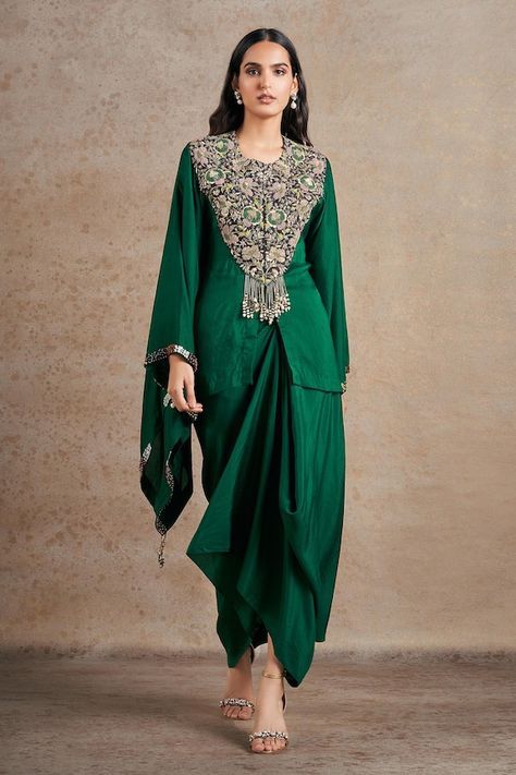 Emerald green silk short kaftan featuring dori embroidered floral blossom motifs embellished by sequins, beads and tassels. Comes with draped skirt. - Aza Fashions Sufi Night Outfit Women, Fashion Outfits Western, Stylish Indo Western Outfits For Women, Indowestern Outfits Wedding Women, Indo Western Outfit Ideas, Roka Outfits, Sufi Night, Indowestern Outfits, Indo Western Outfits For Women