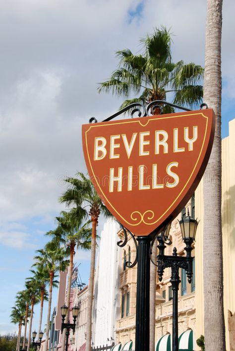 Beverly Hills Sign, Los Angeles Wallpaper, Los Angeles Aesthetic, Bank Of America Stadium, California Vibe, Soldier Field, Beverly Hills California, Picture Collage Wall, City Of Angels