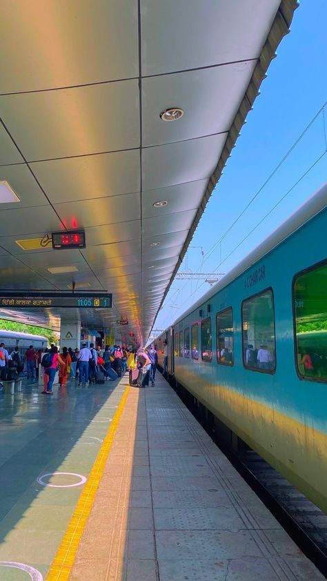 #train Haridwar Snapchat Story, Haridwar Photography, Sunrise Lamp, Dslr Blur Background, Kgf 2, Snapchat Pics, Car Snap, Snap Streaks, City Life Photography