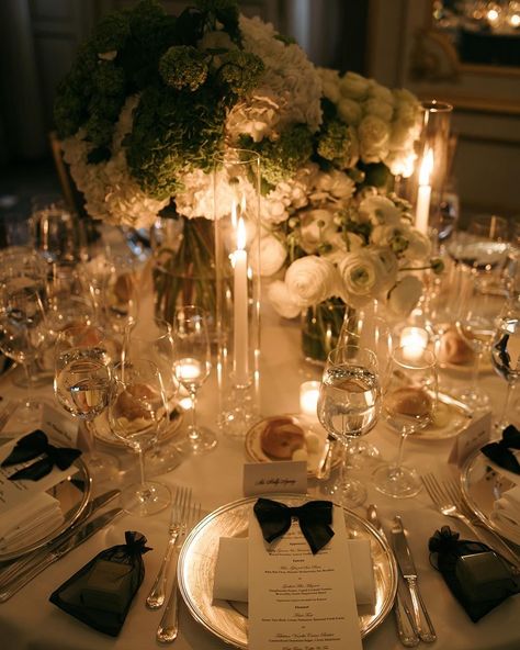 When you see your dream wedding come to life 🤍 Indulging in modern luxury with a timeless twist at The St. Regis Hotel From lavish details to elegant décor, this wedding redefined sophistication. #weddingdetails #weddingdecor #nycwedding #weddingplanner #weddinginspo #weddingreception #overthemoon #vogueweddings #alinatoevents #luxuryweddings #weddingtablescape #theknot #stylemepretty The Lenox Hotel Wedding, Indoor Italian Wedding, Wedding Reception Circle Tables, Fall Wedding Modern, Hotel Wedding Reception Decorations, Timeless Modern Wedding, Sophisticated Wedding Reception, Candlelit Wedding Reception, Classic Wedding Aesthetic