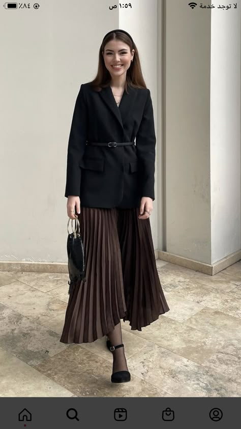 Skirt And Jacket Outfit Classy, Long Skirt And Coat Outfit, Maxi Skirt And Blazer Outfits, Skirt Work Outfits Women Office, Hijab Classy Outfits, Asian Fall Outfits, Hijabi Work Outfits, Classy Hijab Outfits, Pleated Maxi Skirt Outfit