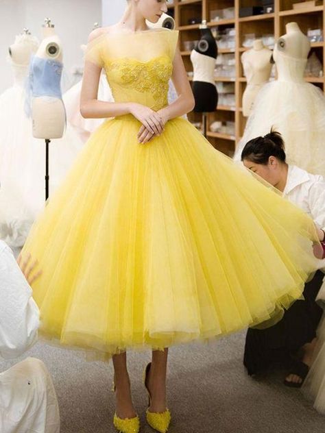 Yellow Homecoming Dresses tulle beads short yellow homecoming Erika dress CD24702, This dress could be custom made, there are no extra cost to do custom size and color Yellow Homecoming Dress, Yellow Tulle Dress, Homecoming Dresses Yellow, Prom Dress Yellow, Yellow Homecoming Dresses, Tulle Dresses, Fairy Outfit, Lace Summer Dresses, Tulle Homecoming Dress