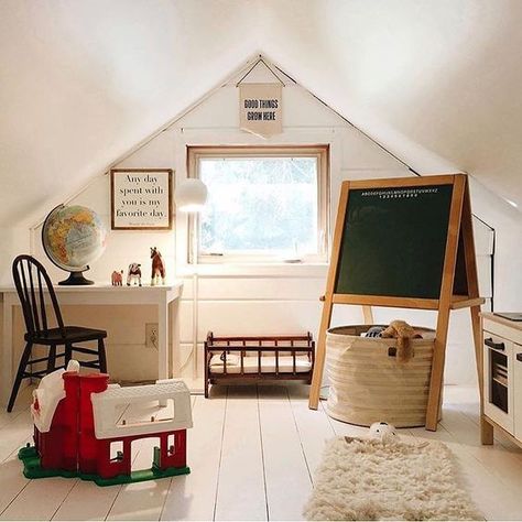 Attic Decor, Cozy Attic, Attic Renovation Ideas, Attic Ideas, Finished Attic, Attic Playroom, Small Attic, Attic Design, Attic Bedrooms