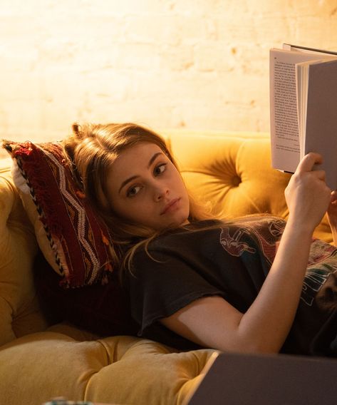 Will There Be A Sequel To The Movie After? #refinery29 https://www.refinery29.com/en-us/2019/04/229849/after-movie-sequel-anna-todd Riverdale Set, Female Movie Characters, After Series, Tessa Young, Twin Souls, Hardin Scott, After Movie, Girl Inspiration, About Time Movie