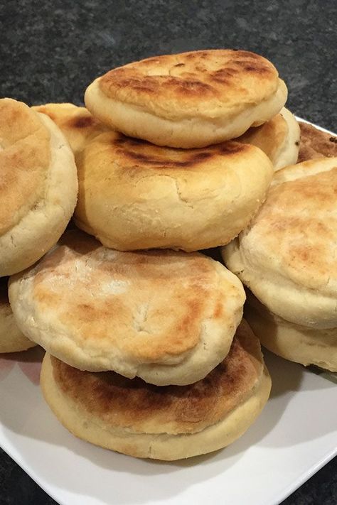 Canadian Bannock Bread, Oven Baked Bannock Recipe, Oven Bannock Recipe, Bannock Bread Recipe, Baked Bannock Recipe, Scottish Bannock Recipe, Scottish Bannock, Baked Bannock, Baking Powder Bread