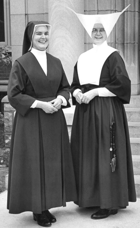 Daughters of Charity in Christian Dior designed modified h… | Flickr Daughters Of Charity, Nuns Habits, Sisters Of Mercy, Street Clothes, Bride Of Christ, The Sisters, French Fashion Designers, Catholic Faith, Historical Fashion