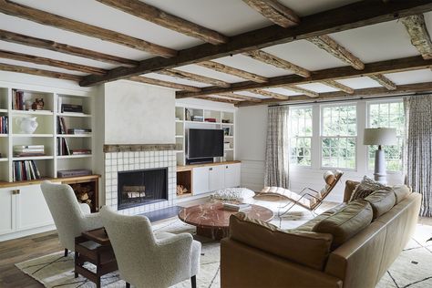 Accentuating This Living Room’s Low Ceiling Actually Made It Feel Huge Grey Fireplace, French Oak Flooring, Modern Farmhouse Living, Modern Farmhouse Living Room, Studio Interior, Low Ceiling, Living Room Makeover, Farmhouse Living, Living Room Ideas