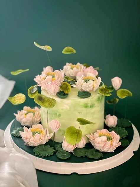 Fairy Bakery, Lotus Cake, Vintage Birthday Cakes, Pastel Cupcakes, Garden Cakes, Creative Cake Decorating, Cake Inspo, Pretty Dessert, Creative Birthday Cakes