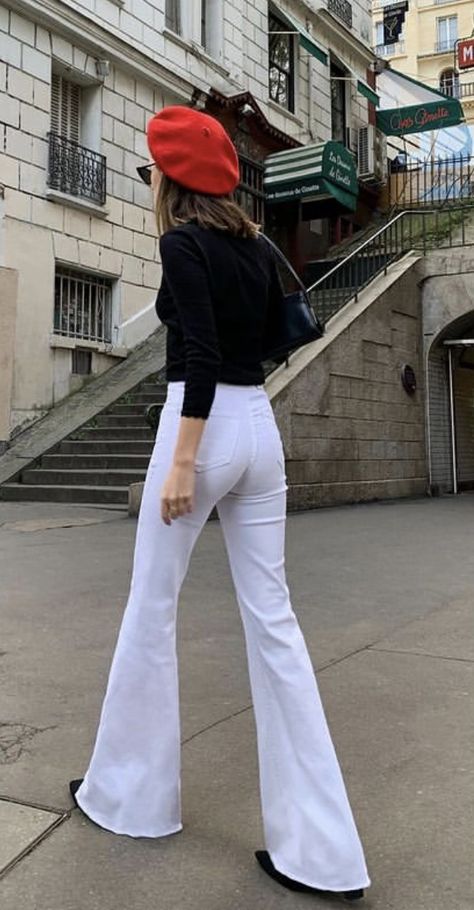 White Bootcut Jeans Outfit Winter, White Flare Pants Outfit, Bootcut Outfit, White Denim Jeans Outfit, Flare Pants Outfit, Flare Outfit, Pant Flare, Bootcut Jeans Outfit, White Flare Pants