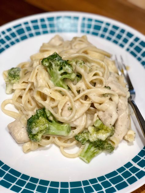 Chicken Broccoli Fettucini Alfredo, Broccoli Fettucini Alfredo, Fettucini Alfredo, Pasta Alfredo, Chicken Broccoli, Alfredo, Broccoli, Healthy Food, Food Photography