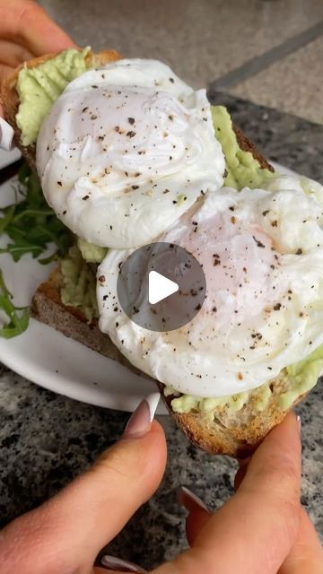 Beca Rossiter on Instagram: "Avocado, poached Egg on Sourdough ✨

Recipe:

Avo smash:
• 1 small avocado 
• 1/2 tsp flaked sea salt
• 1 tbsp Greek yogurt 
• 1 tsp lemon juice (opt) 

Other: 
• 2 slices of sourdough 
• 2 eggs 

• follow the method in the video and enjoy!! 😊 ✨

Tags: 
#avocadotoast #avocado #breakfast #healthyfood #brunch #food #avocadolover #foodie #foodporn #toast #vegan #healthy #foodphotography #healthylifestyle #instafood #foodstagram #eggs #yummy #breakfastideas #foodblogger #lunch #avocados #plantbased #avocadolove #delicious #healthybreakfast #veganfood #avocadoaddict #guacamole #avocadorecipes" Avocado Recipes, Poached Eggs, Sourdough Recipes, Toast Recipes, Healthy Tips, Greek Yogurt, Avocado Toast, Food Blogger, Healthy Breakfast