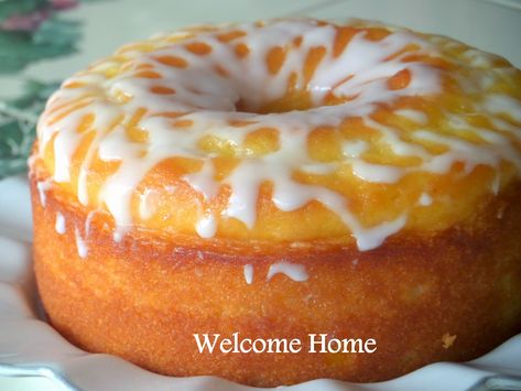 Welcome Home Blog: ♥ Lemon Cake with Lemon Vanilla Glaze Orange Buttermilk Cake, Dreamy Desserts, Buttermilk Cake, Vanilla Glaze, Lemon Pound Cake, Pound Cakes, Orange Cake, Köstliche Desserts, Bundt Cakes