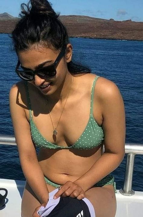 Malvika Mohanan, Radhika Apte, Indian Teen, Priyanka Chopra, Bollywood Celebrities, India Beauty, Pin It, Bollywood Actress, Crochet Bikini