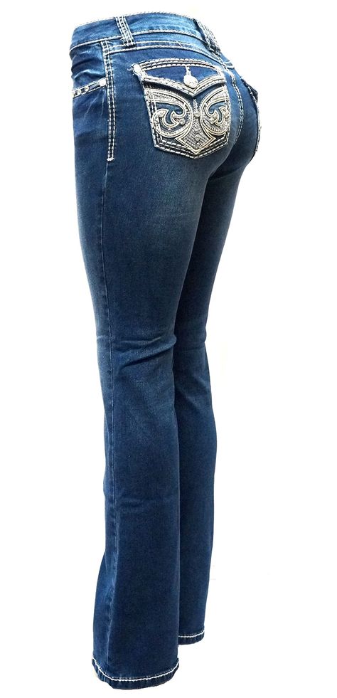 Jack David Jeans, Latina Pants, La Idol Jeans, Look Jean, Latina Fashion Outfits, Jeans Woman, Studded Denim, Latina Fashion, 2000s Fashion Outfits