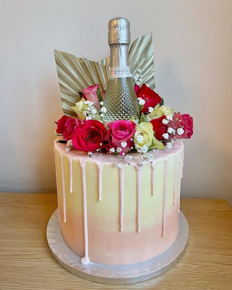 Prosecco Birthday Cake, Prosecco Cake Design, Prosecco Cake, Pink Ombre Cake, Buttercream Birthday Cake, Bottle Cake, 2 Tier Cake, Bday Party Theme, Birthday Cakes For Women