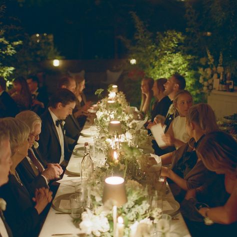 Dinner scenes from an intimate wedding at @hotelsanjose with @pearleventsaustin & @gypsyfloral ✨ Indoor Wedding Dinner, Intimate Dinner Party, Intimate Dinner, Dinner Wedding, Film Wedding, Wedding Dinner, Indoor Wedding, Intimate Wedding, Dinner Party