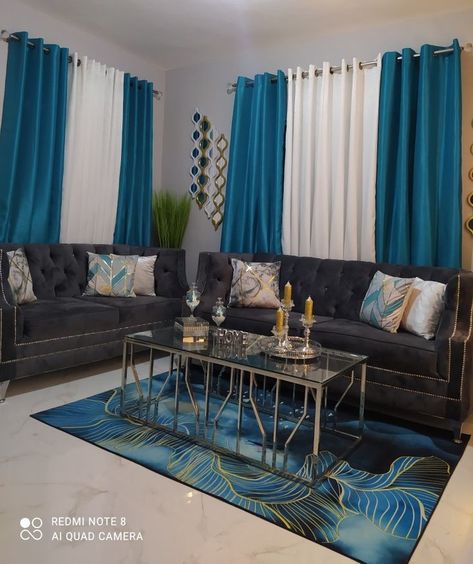 Turquoise Curtains Living Room, Sofa Azul, Living Rooms Design, Lcd Wall, Turquoise Living Room Decor, Living Room Turquoise, Teal Living Rooms, Sitting Room Decor, Rooms Design