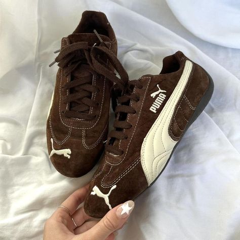 Amazing vintage brown puma sneakers! I am in love... - Depop Cute Vintage Sneakers, Brown Puma Shoes, Vintage Brown Shoes, Puma Vintage Shoes, Vintage Puma Sneakers, Brown Shoes Aesthetic, Puma Speedcat Outfit, Trainers Aesthetic, Womens Brown Shoes