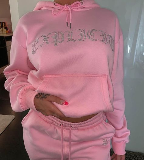 HIDDEN CULT on Instagram: “We just RESTOCKED the hoodie 💕🦋” Men Fashion Suit, Sport Suit Women, Solid Hoodie, Spring Hoodie, Pant Suits, Cute Spring Outfits, Hoodie Set, Sweatpants Set, Spring Outfits Women