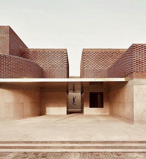 Yves Saint Laurent Museum by Studio KO Yves Saint Laurent Marrakech, Saint Laurent Marrakech, Yves Saint Laurent Museum, Studio Ko, Food House, Brick Architecture, Brick Walls, Brick Facade, House Architecture