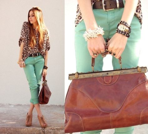 Mint Green Pants, Mint Pants, Brown Bag, Green Pants, Hippie Outfits, Seafoam Green, Mode Vintage, Looks Style, Mode Inspiration