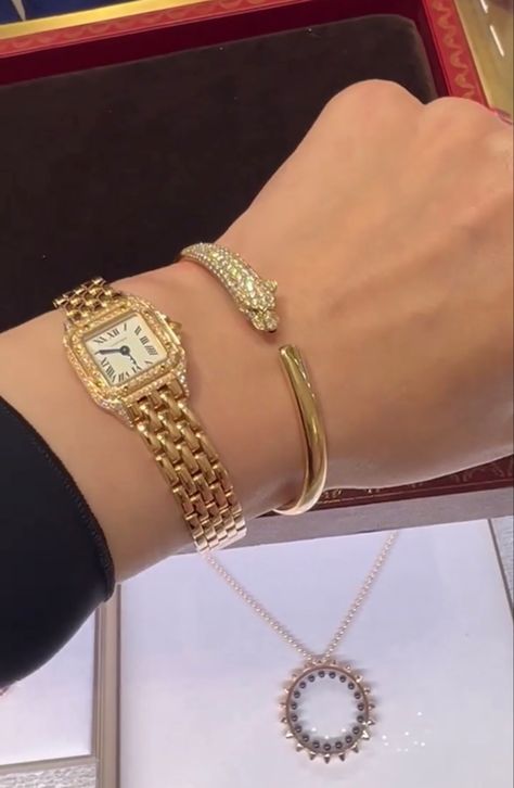 Cartier Bracelet Watch, Cartier Watch With Diamonds, Cartier Watches Women Diamonds, Cartier Astetic, Cartier Bracelet Diamond, Woman Watches Luxury, Watches Women Aesthetic, Cartier Bracelet Aesthetic, Cartier Bracelet Women