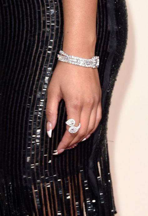 Nicki Minaj Jewelry, Rihanna Jewelry, Grammys 2015, Jewelry Looks, Womens Jewelry Trends, Celebrity Jewelry, Jewelry Diamonds, Diamonds Jewelry, Jewelry By Material